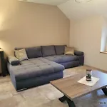 Spacieux Avec Climatisation Dans La Campagne Bourbonnaise - Fr-1-489-339 * Thiel-sur-Acolin