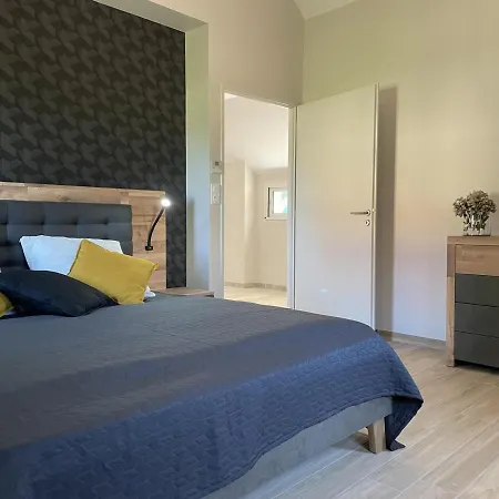 Spacieux Avec Climatisation Dans La Campagne Bourbonnaise - Fr-1-489-339